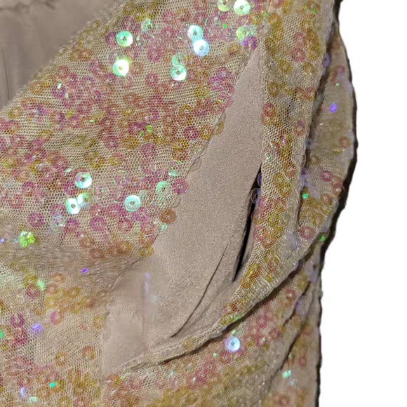 BCBGeneration Size 8 Beige Tan Gold Iridescent Mini Skirt w/ Pockets BRAND NEW - Picture 5 of 5